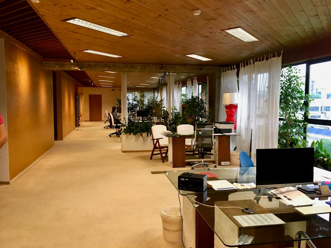 Kontorshotell eller traditionellt kontor? Fördelar och nackdelar